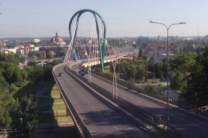 Most Uniwersytecki w Bydgoszczy w letnim wydaniu [ZDJĘCIE DNIA]