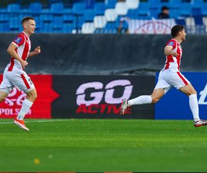 Hebel wystrugał awans Resovii, gol marzenie! Gigantyczna sensacja w Pucharze Polski [WIDEO]