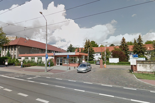 Koronawirus. Dwa szpitale w Szczecinie wprowadzają całkowity zakaz odwiedzin