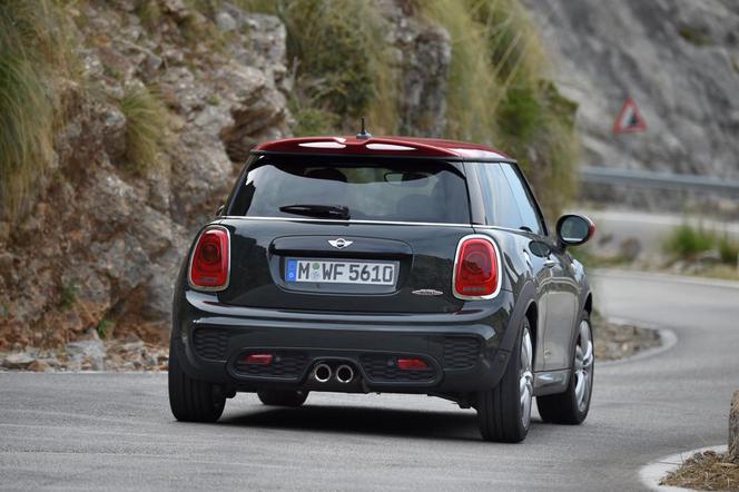 2015 MINI John Cooper Works