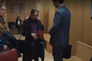 M jak miłość, odc. 1727. Julia (Marta Chodorowska), Rotkiewicz (Aleksandar Milicević), Sylwia (Hanna Turnau), Iga Rotkiewicz (Patrycja Potyralska)