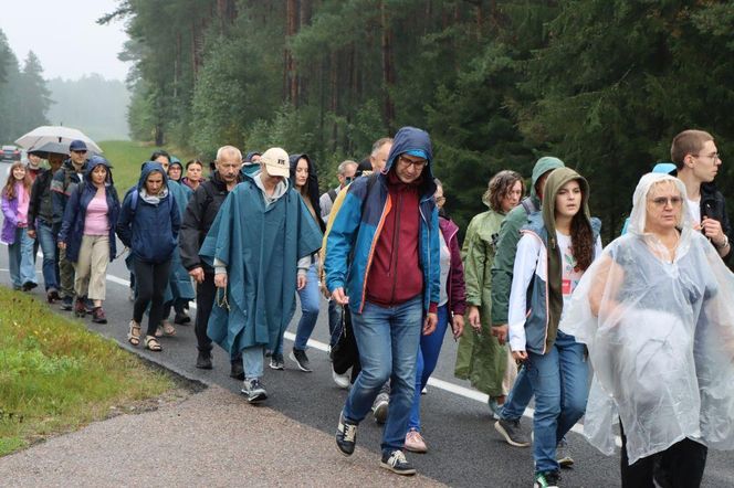 Odpust w Gietrzwałdzie. Do słynącej z Objawień Maryjnych miejscowości przyjechały tłumy