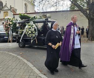 Pogrzeb Agnieszki Guz i jej syna w Sandomierzu. Rodzina i przyjaciele żegnają projektantkę gwiazd