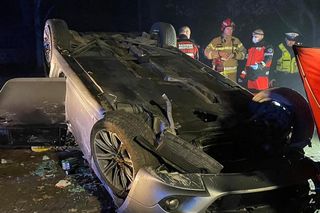 Kędzierzyn-Koźle. Śmiertelny wypadek na ul. Łukasiewicza. Dachowało BMW [ZDJĘCIA]. 