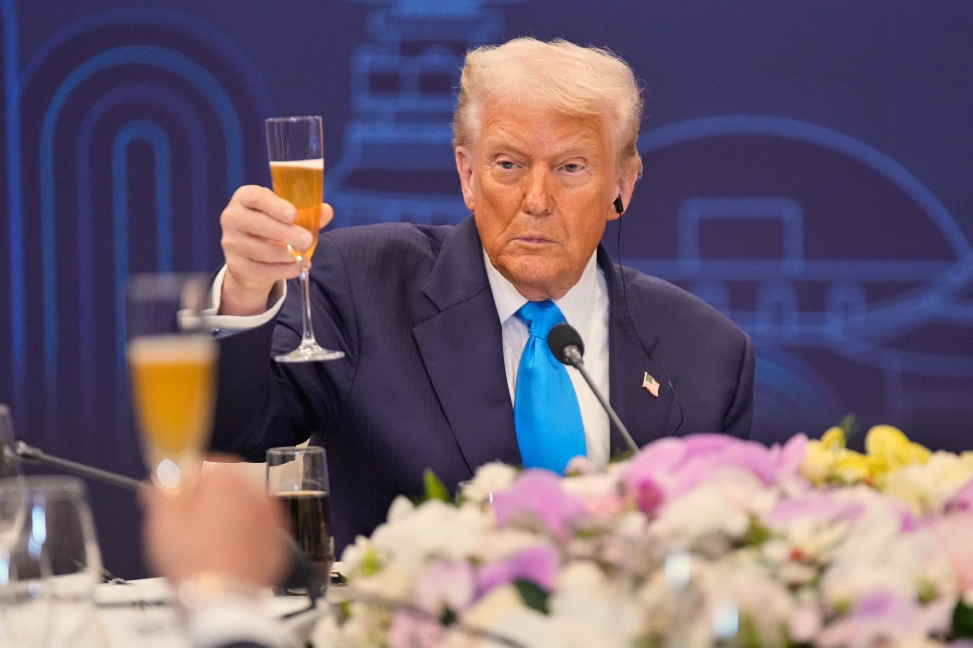 Trump Maduro