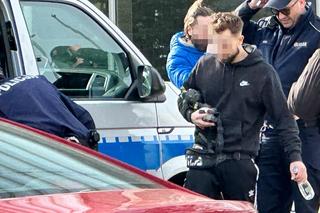 Szokujące sceny przy siedzibie Polsatu w Warszawie. Mężczyzna przyciągnął uwagę wszystkich przechodniów