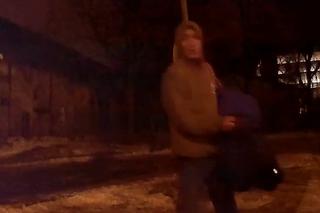 Włamał się do samochodu i ukradł laptopa. Kto rozpoznaje złodzieja? [WIDEO]