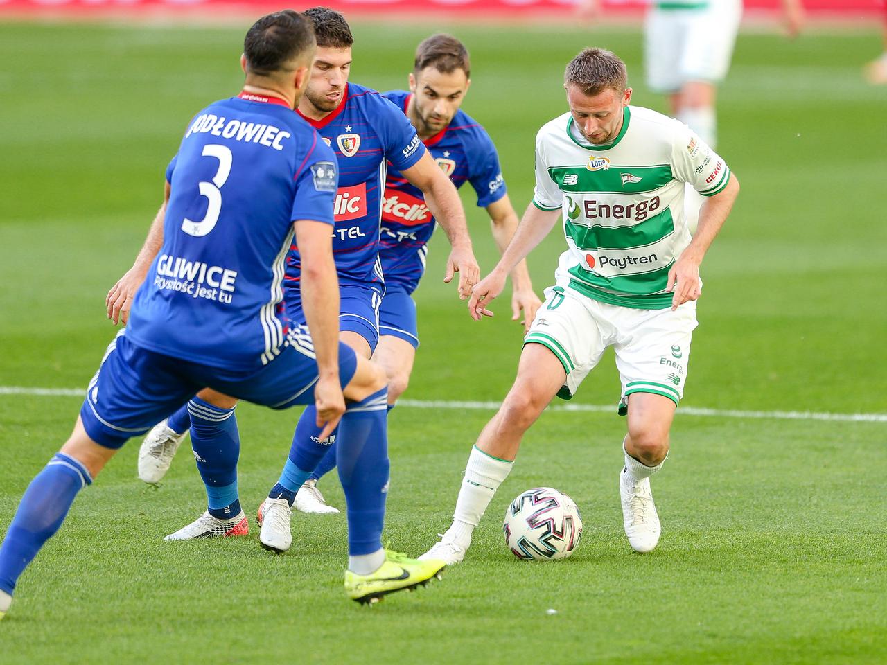 Typy i kursy. Czas na pucharowe derby Śląska! [TYPY BUKMACHERSKIE]