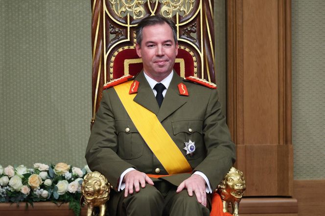 Wielki książę Luksemburga Henryk abdykował.