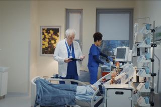 M jak miłość, odcinek 1840: Dorota (Iwona Rejzner), lekarz Doroty (Richard Berkley)