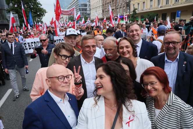 Robert Bąkiewicz na Marszu Powstania Warszawskiego