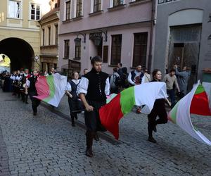 Korowód w ramach Międzynarodowego Festiwalu Renesansu w Lublinie