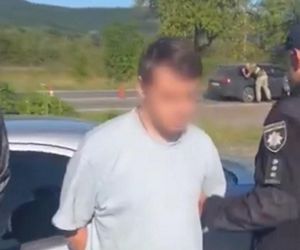 Ksiądz ukrył mężczyznę pod sutanną