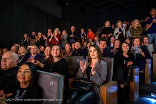 Spektakl „Prezent urodzinowy” Teatru Capitol w Centrum Sztuki Mościce