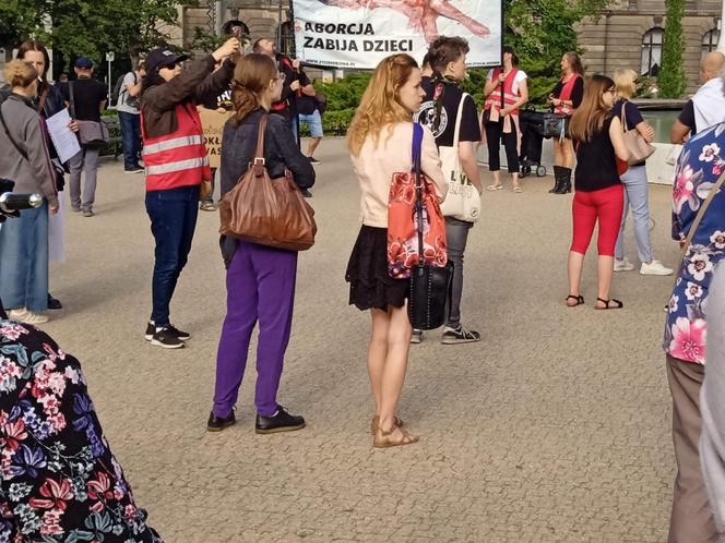 Protest "Kucaj i kasłaj - Dziś Joanna, jutro Ty" w Poznaniu