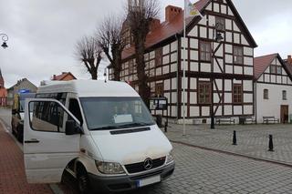 Bus do Nowego Warpna nie mógł jechać dalej. Wezwali policję