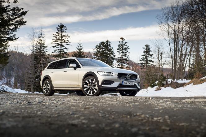 Volvo V60 Cross Country D4 190 KM AWD