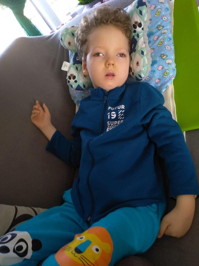 Po wirusie zapadł w śpiączkę. 6-letni Franio z Łodzi potrzebuje pomocy