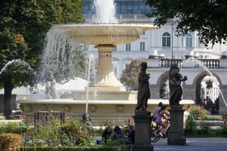 Najstarszy warszawski park z fascynującą historią. Mimo upływu lat, wciąż zachwyca!