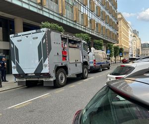 Alarm bombowy w centrum Warszawy! Ewakuacja Biura Parlamentu Europejskiego!