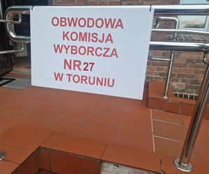 Toruń wygrał zakład z Bydgoszczą. Chodzi o wybory 