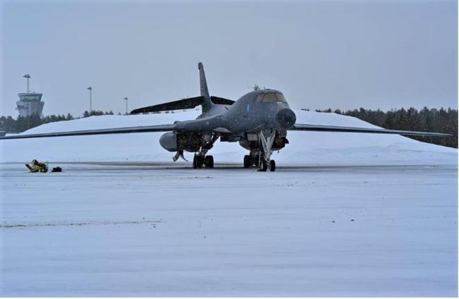 B-1B Lancer w bazie Luleå-Kallax