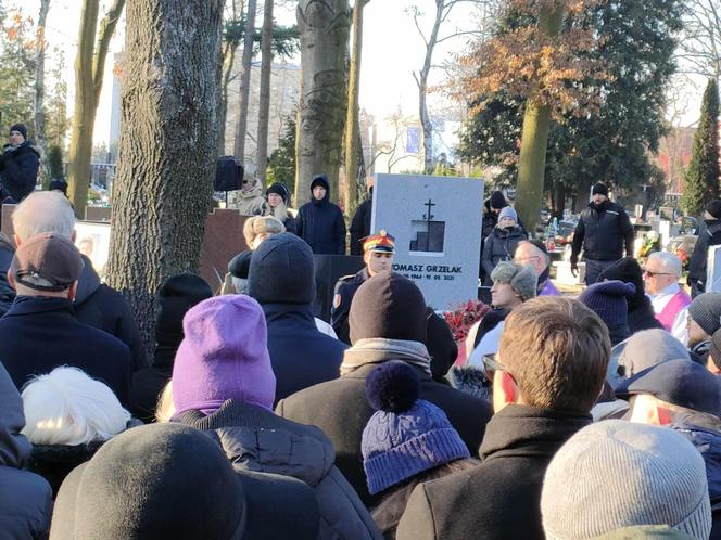 Uroczystości pogrzebowe Iwony Śledzińskiej-Katarasińskiej na Dołach. Wzięło w nich udział wiele osób [ZDĘCIA]