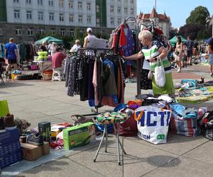 Wyprzedaż garażowa na placu Krakowskim w Gliwicach 