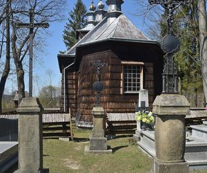 To jedna z najsłynniejszych wsi w Małopolsce. Kiedyś wyrabiano w niej drewniane łyżki