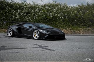 Posadzone i poszerzone: Lamborghini Aventador po tuningu SR Auto Group