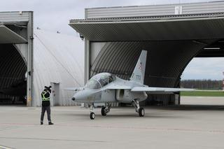 Samolot, na którym uczą się przyszli piloci F-16 i F-35. M346 Bielik w Szkole Orląt