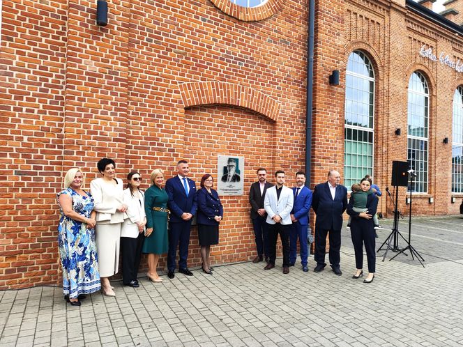 Rozpoczeły się obchody 20-lecia MSCW "Elektrownia" - Dziś odsłonięto tablicę upamiętniająca wieloletniego dyrektorka instytucji