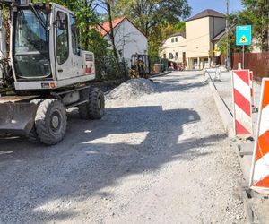 Na kolejnych ulicach w Krakowie będą utrudnienia. Rozpoczęły się wiosenne remonty