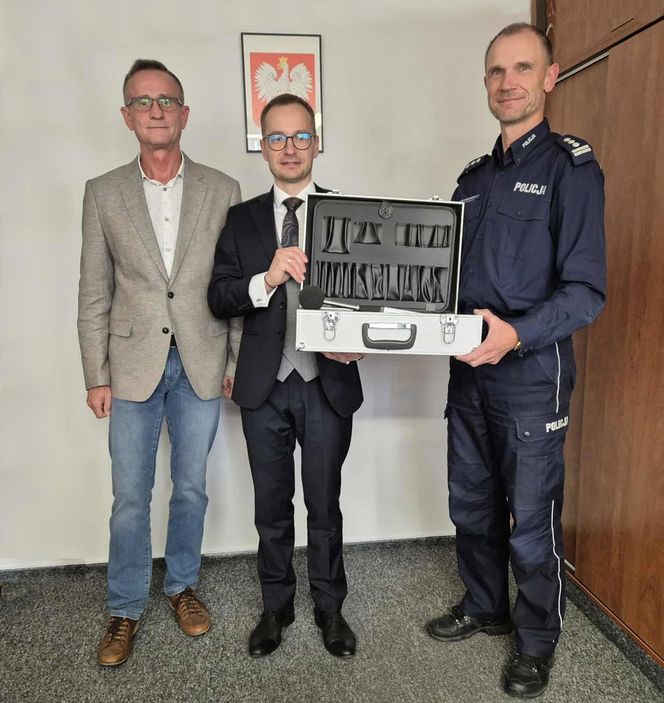 Nowe testery trzeźwości i sprzęt do pomiaru hałasu dla policji w Iławie