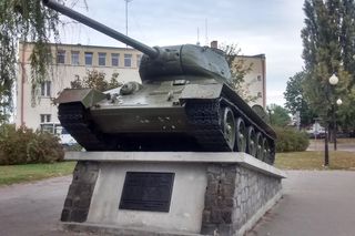 Niepozorne, ale pełne historii. Do tego miasta łatwo dojedziesz pociągiem z Łodzi