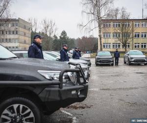 Nieoznakowane radiowozy trafiły do świętokrzyskiej policji