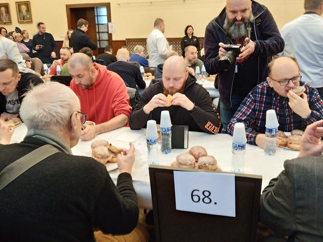 XVII Mistrzostwa Poznania w jedzeniu pączków na czas