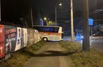 Autokar wjechał w targowisko.