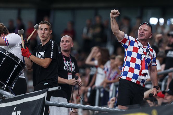 Górnik Zabrze - Termalica Nieciecza. Niesamowita atmosfera na Arenie Zabrze! Kibice Górnika dopingują swoją drużynę