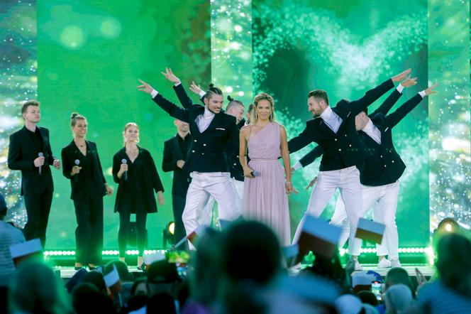 Wakacyjna Trasa Dwójki w Elblągu. Koncert piosenki wojskowej państw NATO