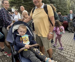 Ruszyła 47. Pielgrzymka Diecezji Radomskiej na Jasną Górę. Modlitwa i śpiew