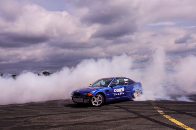 SkillZone Festiwal - motoryzacyjne emocje na lotnisku w Mielcu