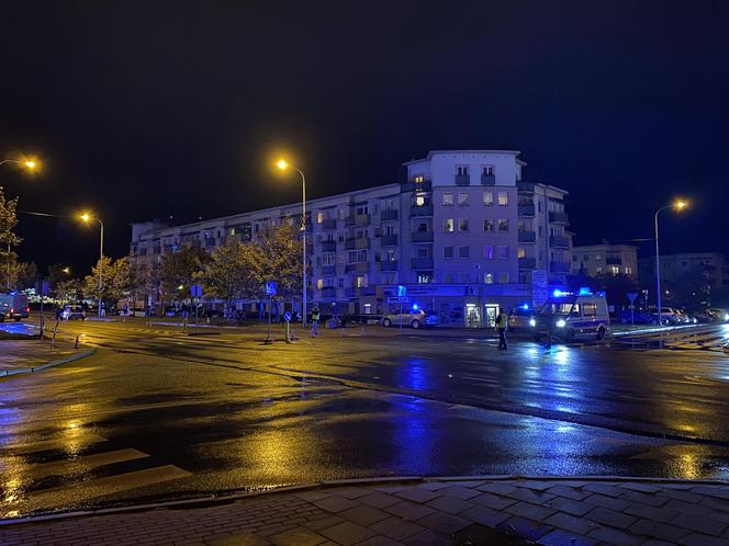 Groźne potrącenie na osiedlu TBS w Białymstoku. 15-latka trafiła do szpitala [ZDJĘCIA]
