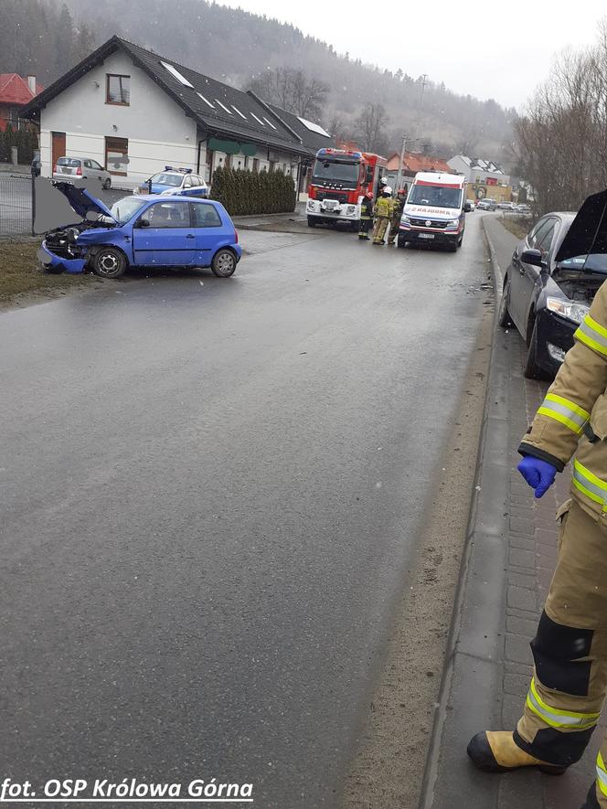 W Kamionce Wielkiej ZDERZYŁY SIĘ dwa samochody. Niebezpieczny początek weekendu