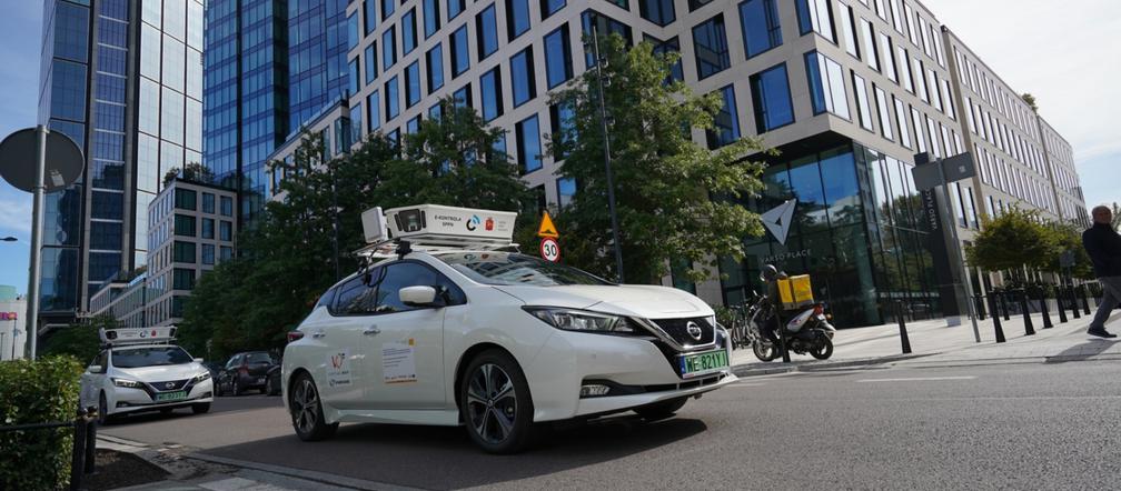 Nowe samochody do e-kontroli zalewają miasto