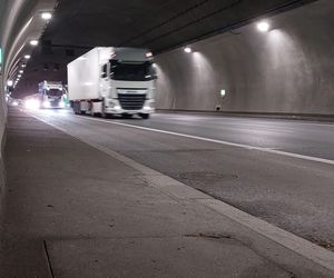 Tunel na zakopiance S7, pod Luboniem Małym 