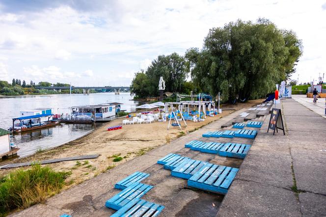 Plaża na Cyplu Czerniakowskim – siedziska