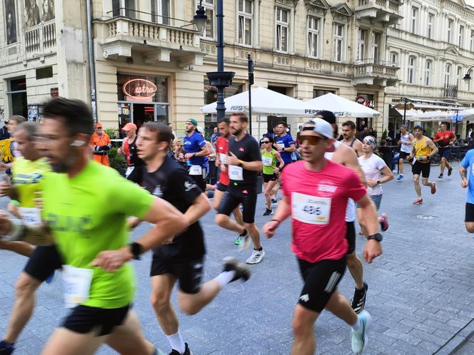 Rossmann Run 2025. Tłumy biegaczy wzięły udział w biegu ulicą Piotrkowską