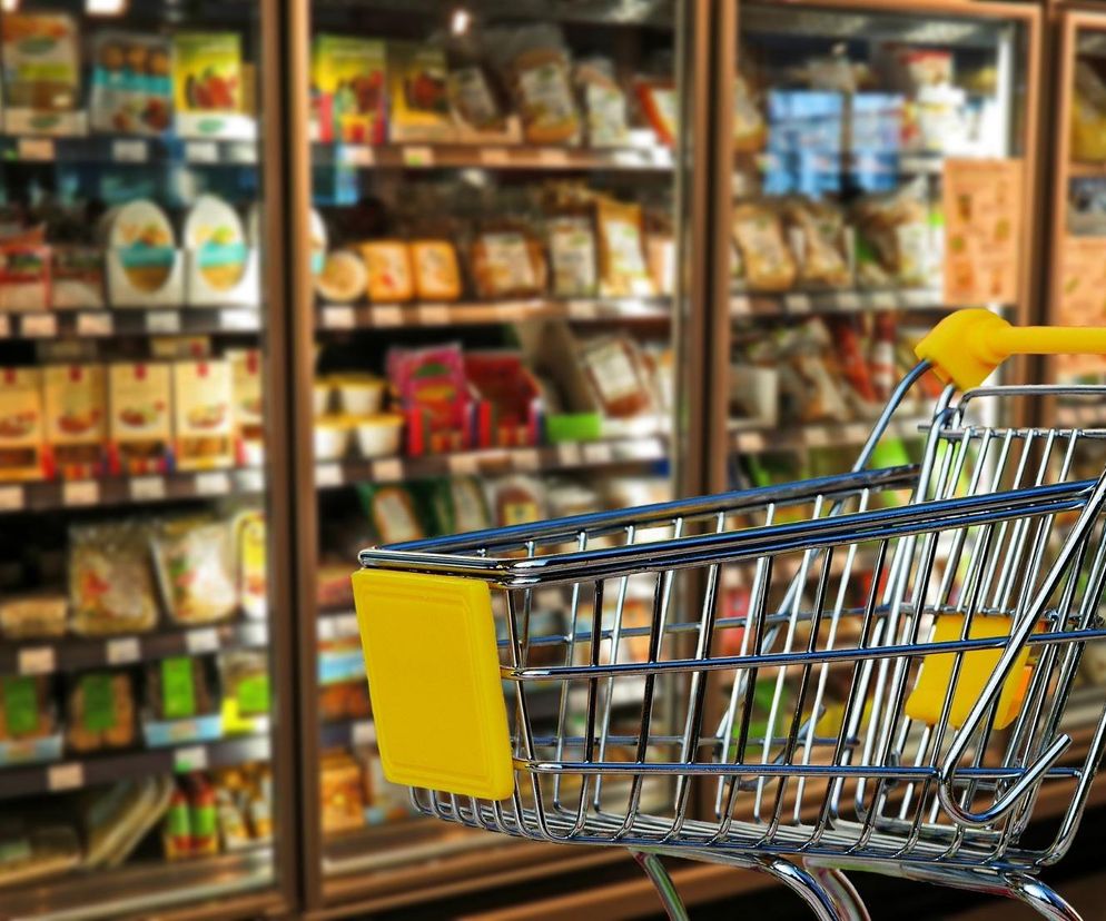 Sklepy otwarte w Boże Ciało - gdzie i w jakich godzinach zrobić zakupy 19.06.2025? [Żabka, Dino, Carrefour]