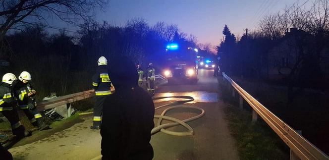 Sietesz. Auto po wypadku stanęło w ogniu